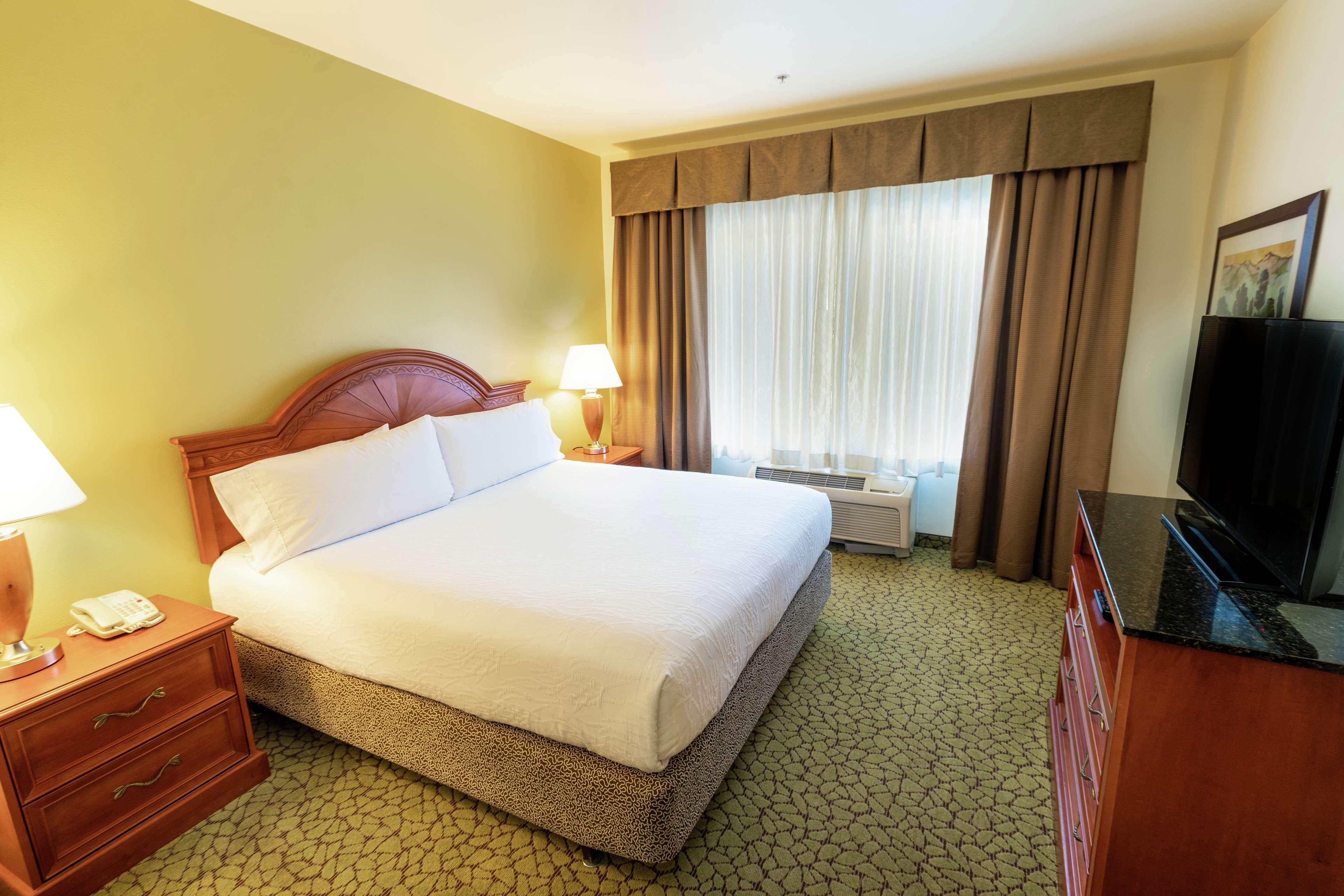Hilton Garden Inn Ontario רנצ'ו קוקמונגה מראה חיצוני תמונה