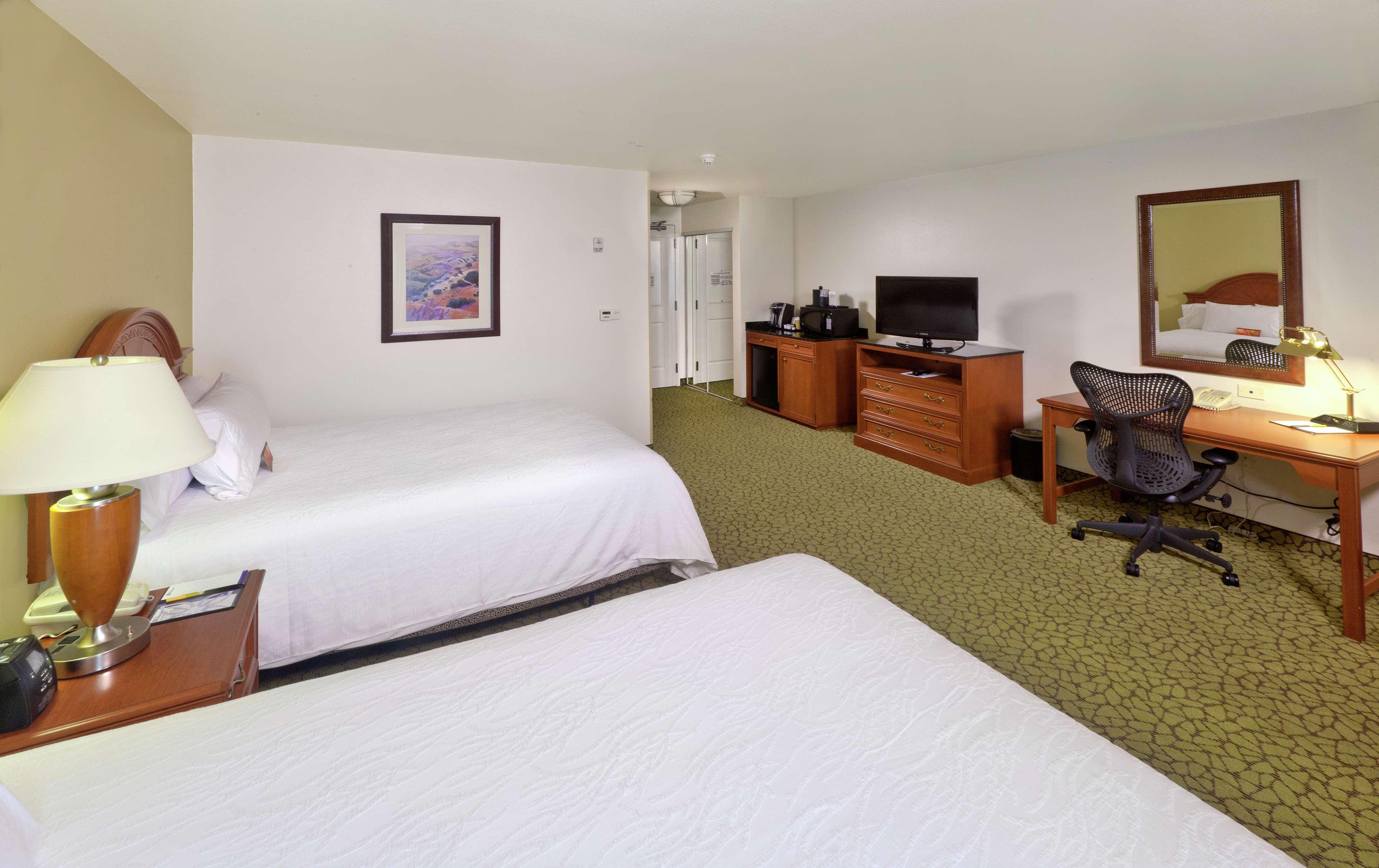 Hilton Garden Inn Ontario רנצ'ו קוקמונגה מראה חיצוני תמונה