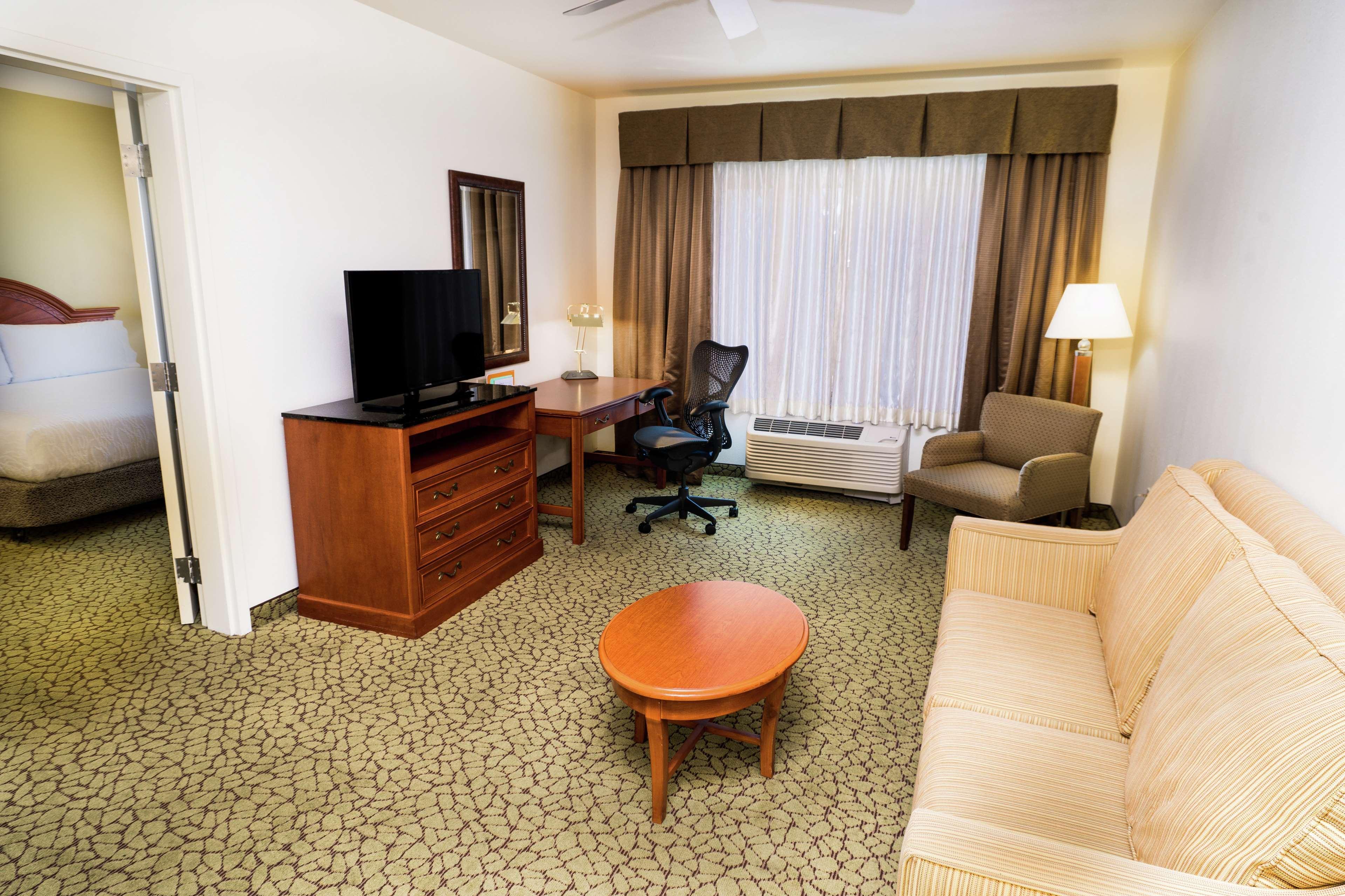 Hilton Garden Inn Ontario רנצ'ו קוקמונגה מראה חיצוני תמונה