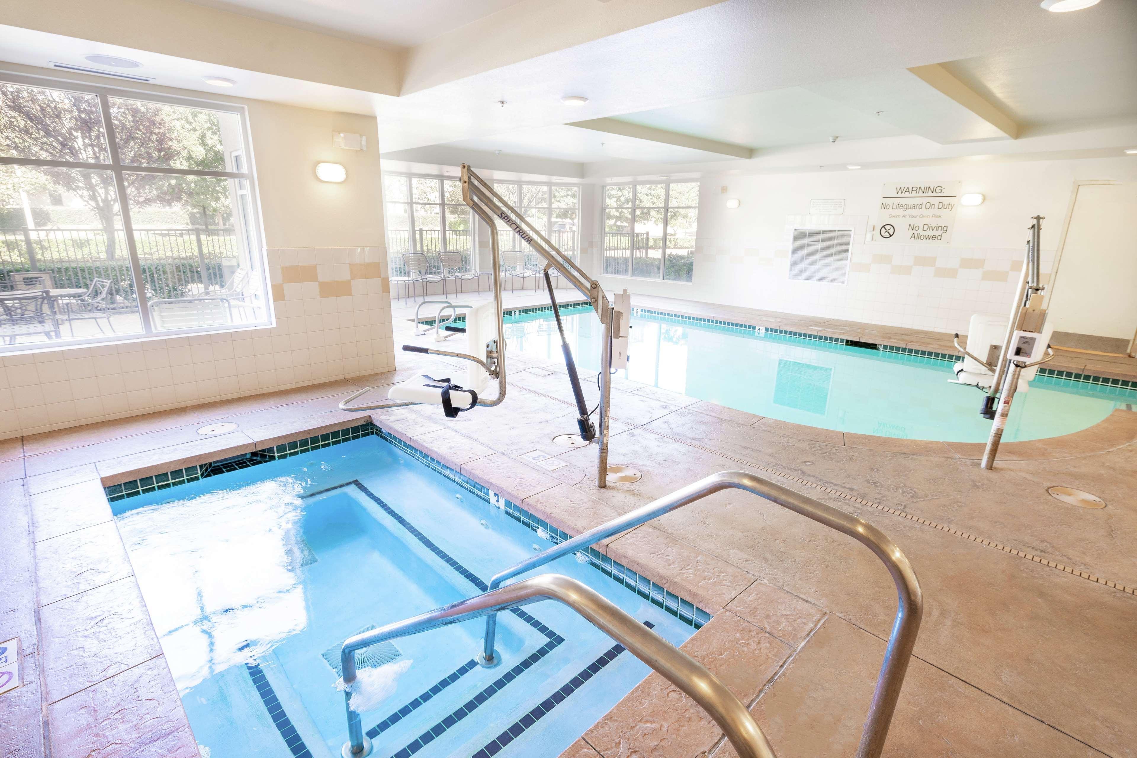 Hilton Garden Inn Ontario רנצ'ו קוקמונגה מראה חיצוני תמונה