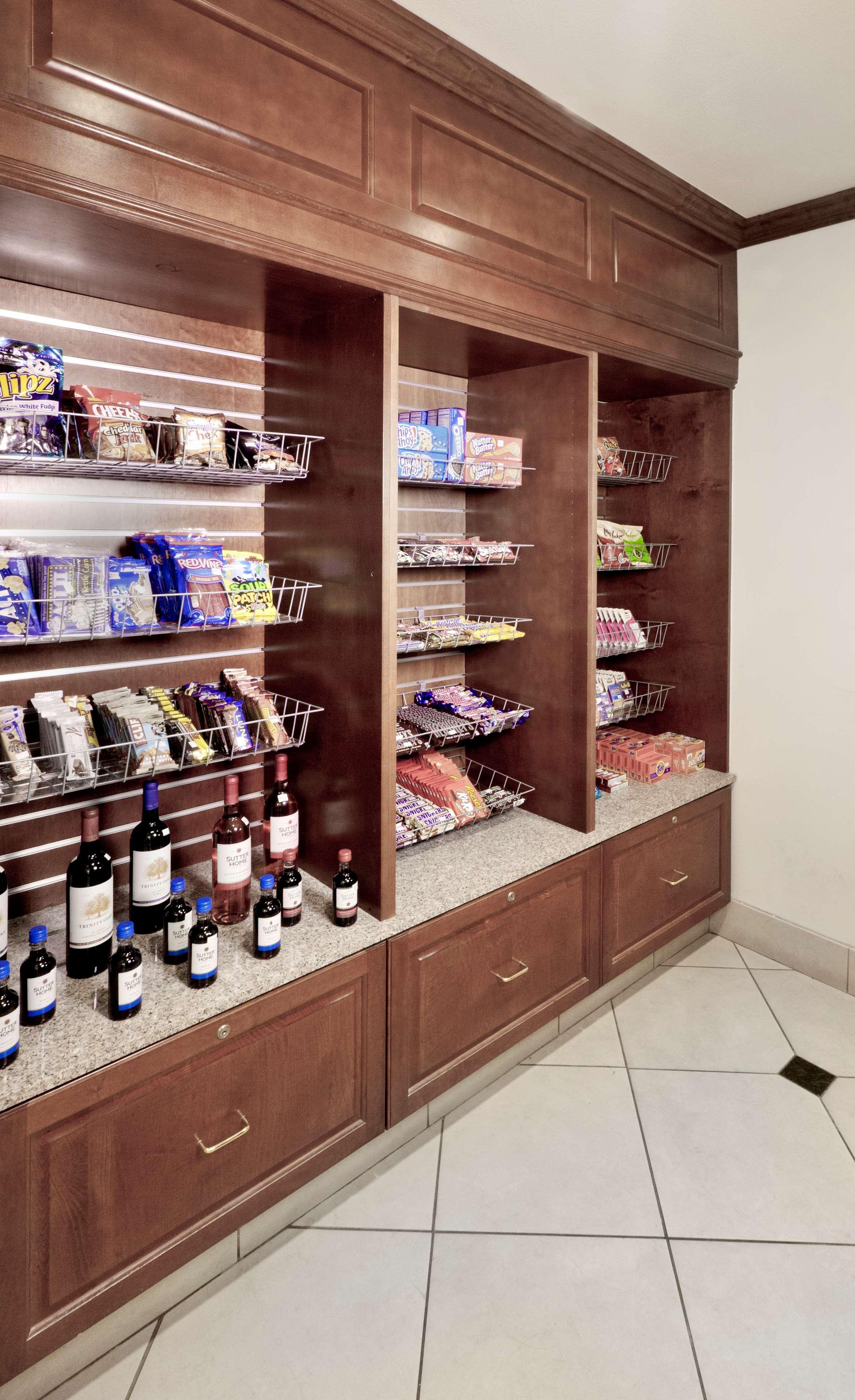 Hilton Garden Inn Ontario רנצ'ו קוקמונגה מראה חיצוני תמונה