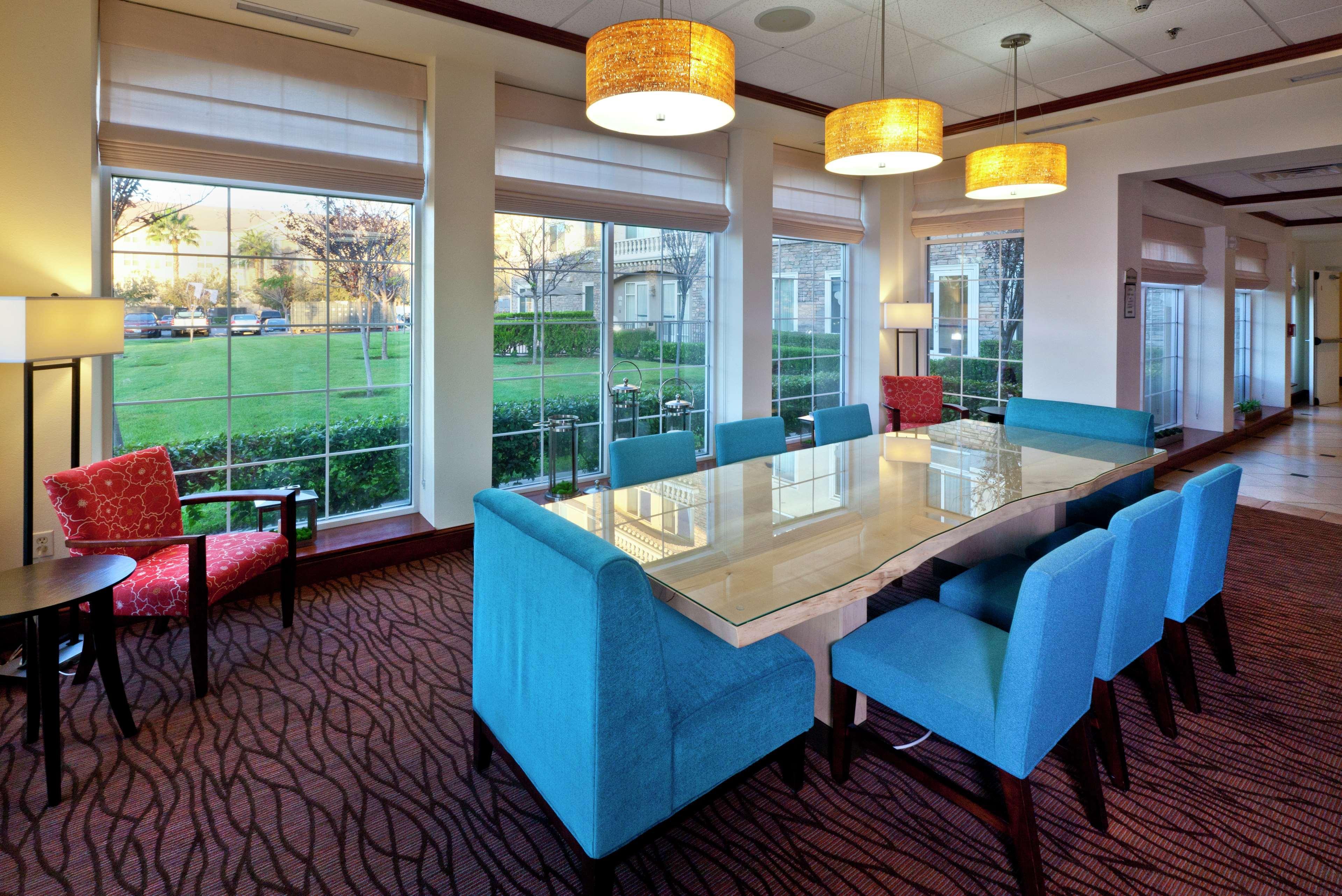 Hilton Garden Inn Ontario רנצ'ו קוקמונגה מראה חיצוני תמונה