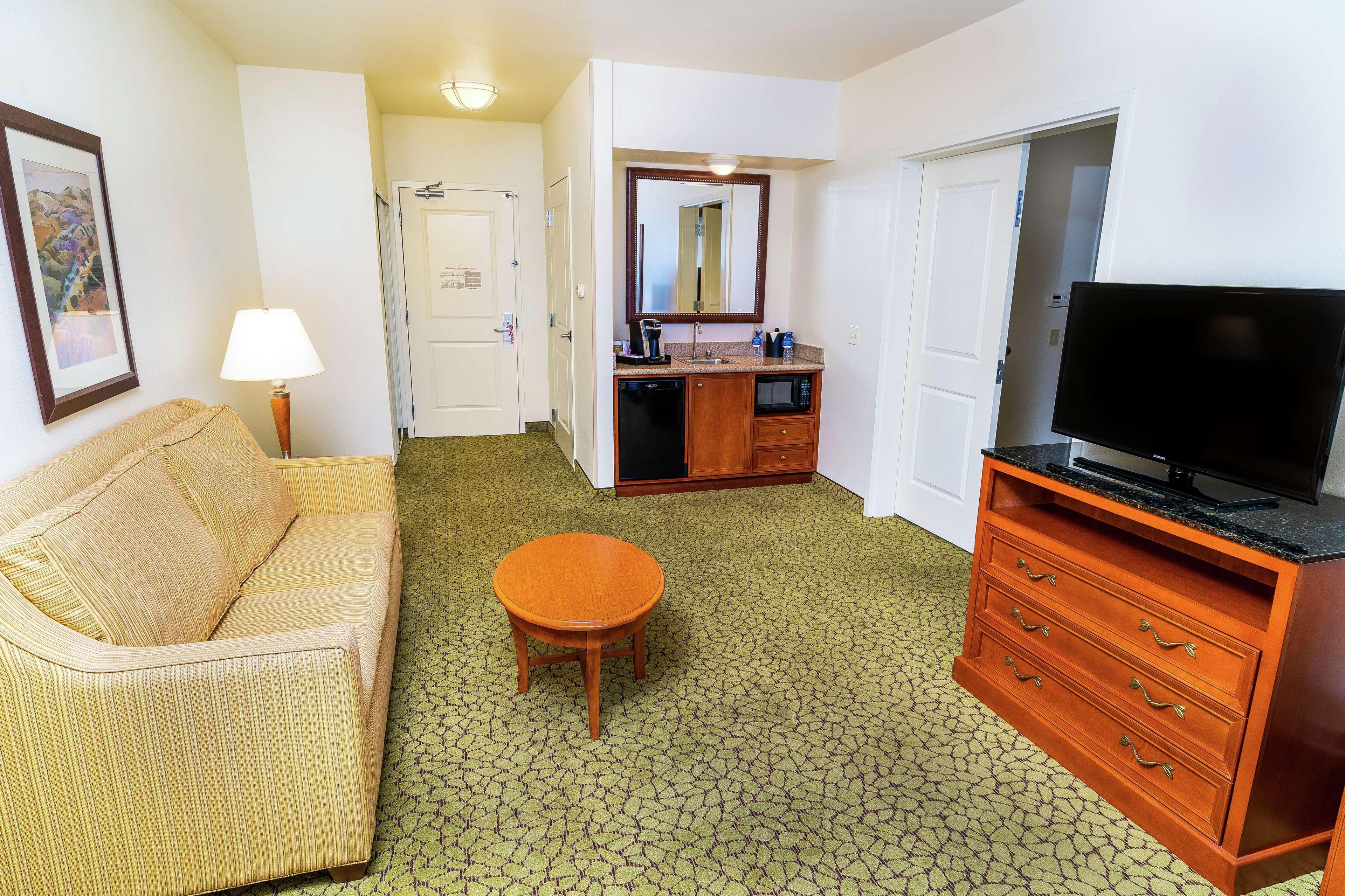 Hilton Garden Inn Ontario רנצ'ו קוקמונגה מראה חיצוני תמונה