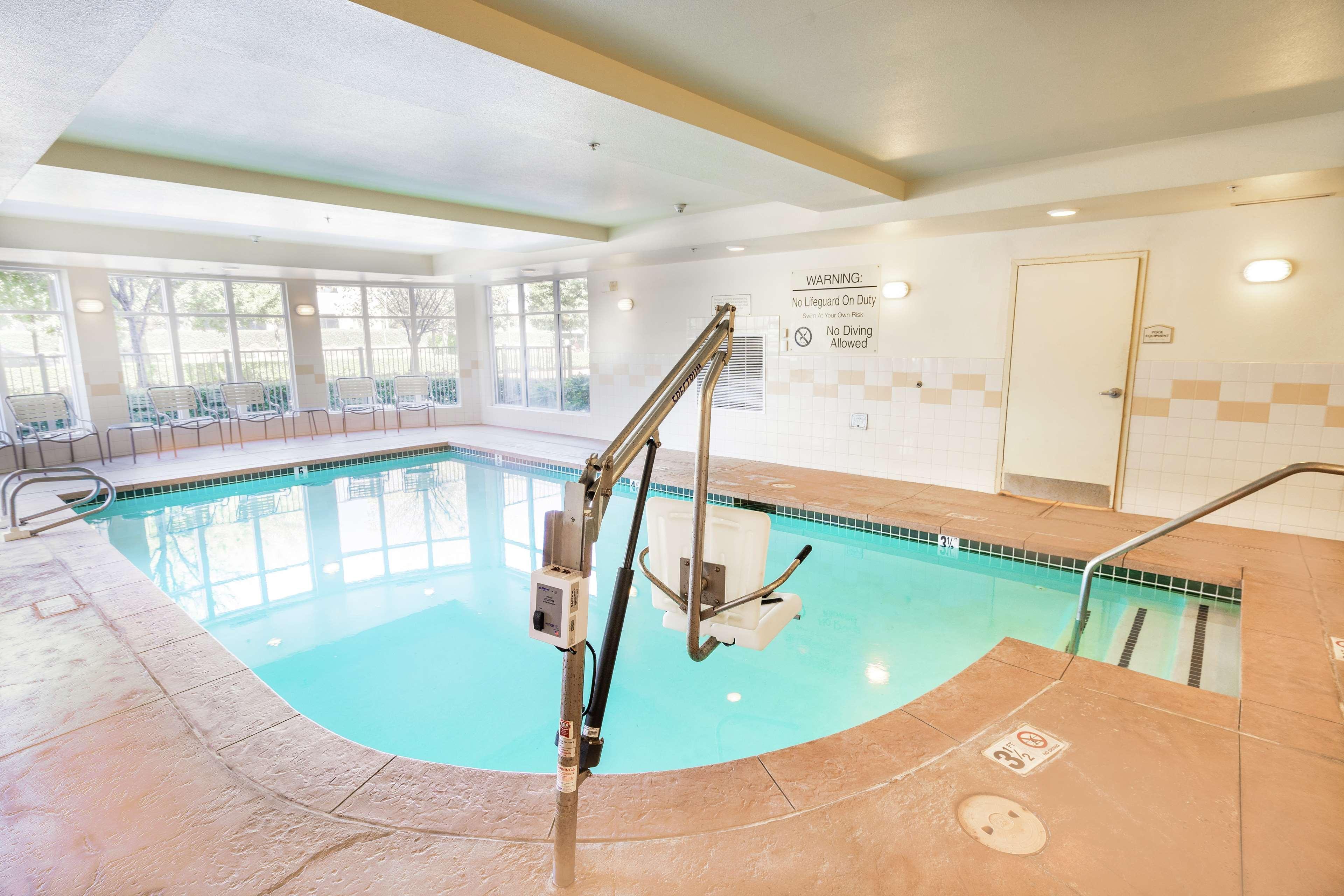 Hilton Garden Inn Ontario רנצ'ו קוקמונגה מראה חיצוני תמונה