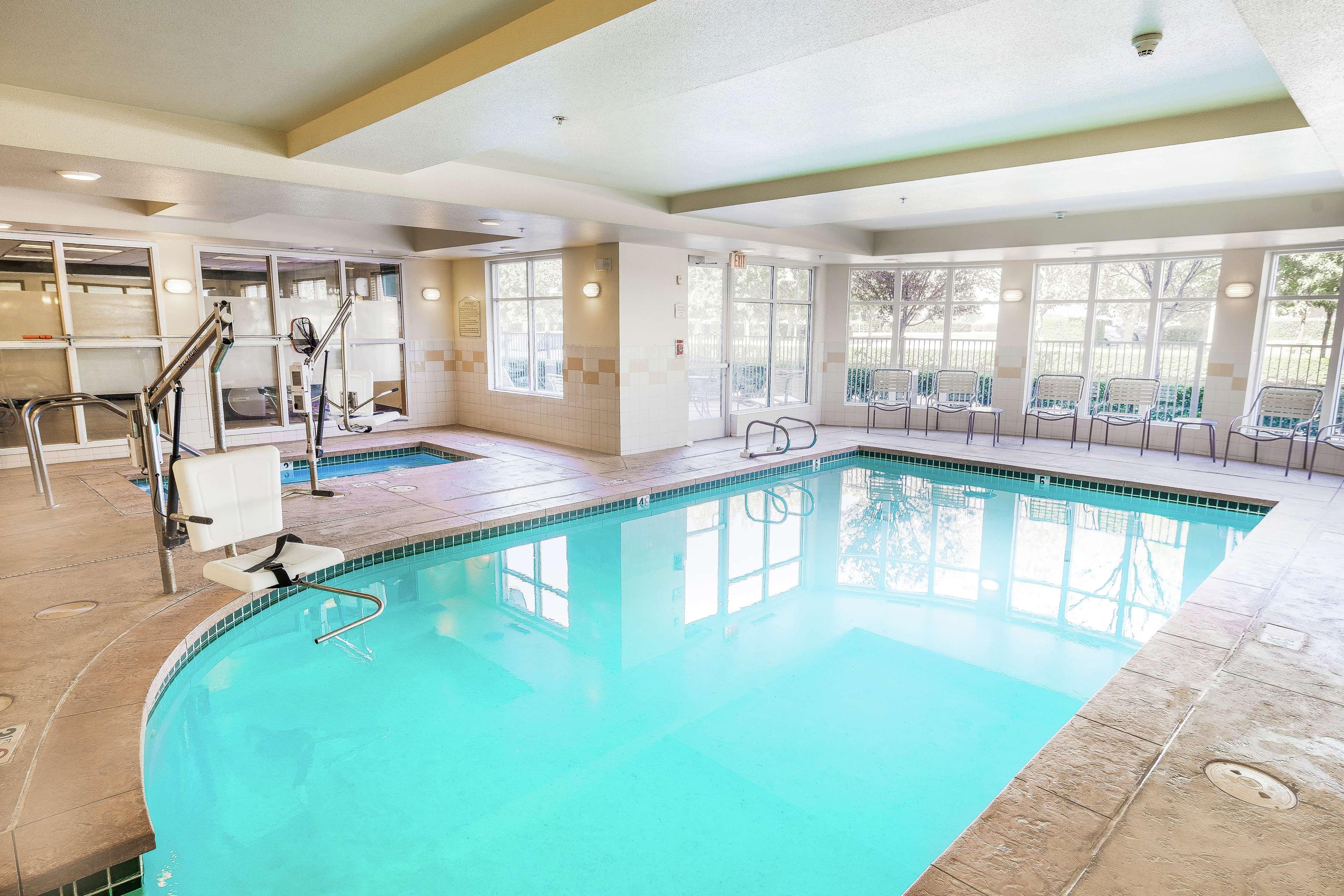 Hilton Garden Inn Ontario רנצ'ו קוקמונגה מראה חיצוני תמונה