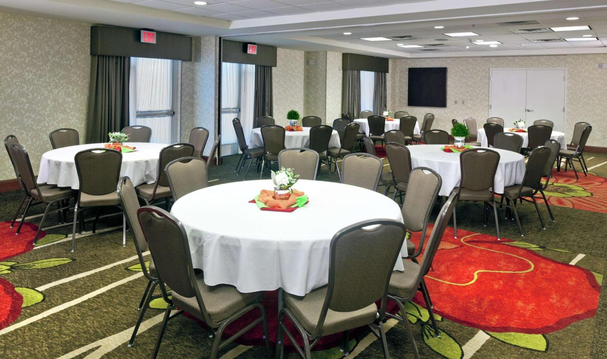 Hilton Garden Inn Ontario רנצ'ו קוקמונגה מראה חיצוני תמונה