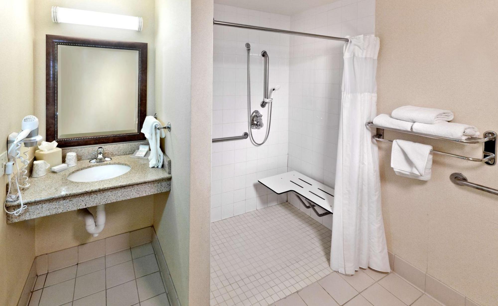 Hilton Garden Inn Ontario רנצ'ו קוקמונגה מראה חיצוני תמונה