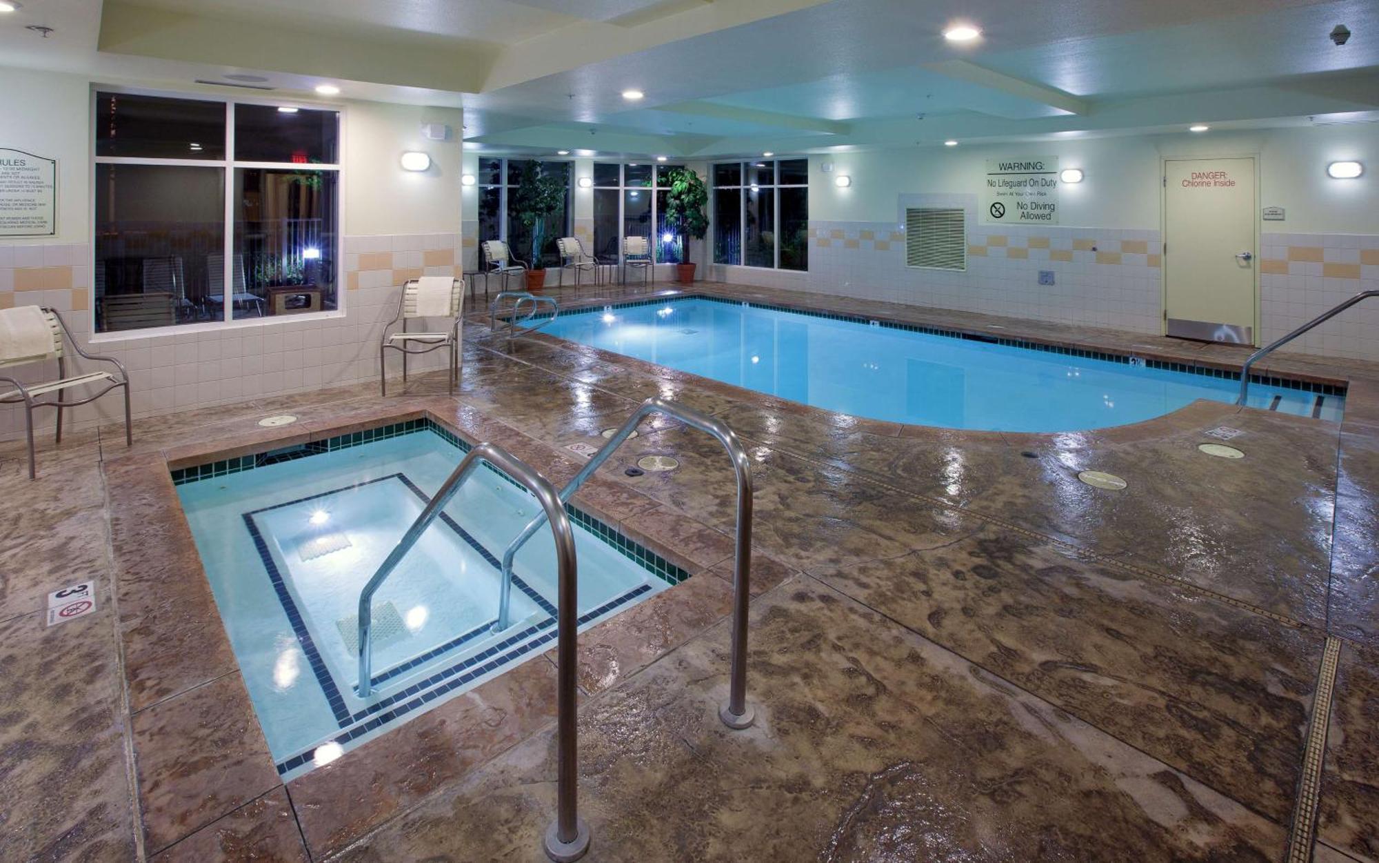 Hilton Garden Inn Ontario רנצ'ו קוקמונגה מראה חיצוני תמונה