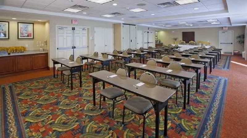 Hilton Garden Inn Ontario רנצ'ו קוקמונגה מראה חיצוני תמונה