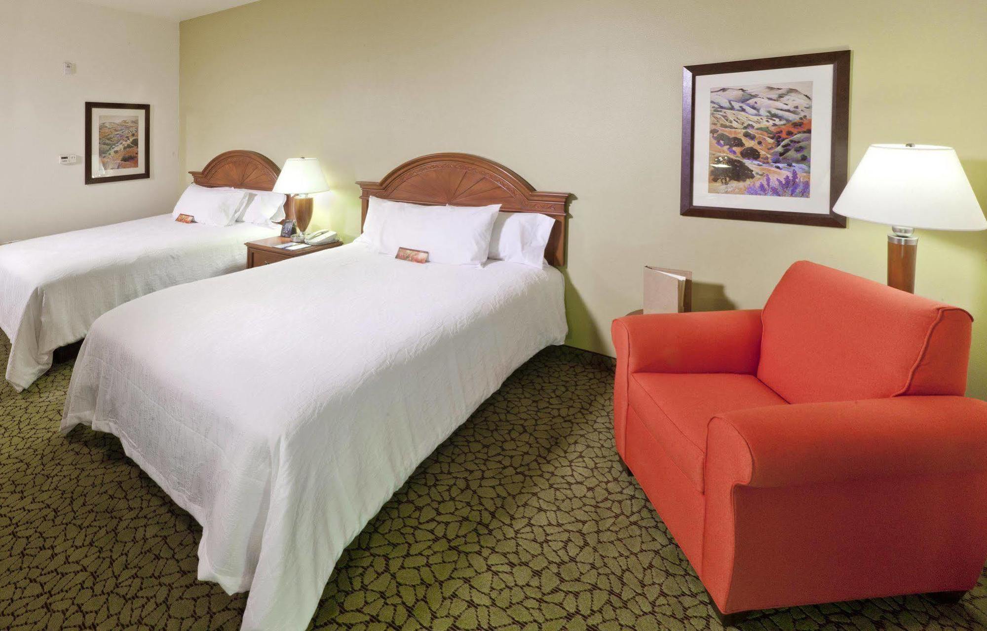 Hilton Garden Inn Ontario רנצ'ו קוקמונגה מראה חיצוני תמונה
